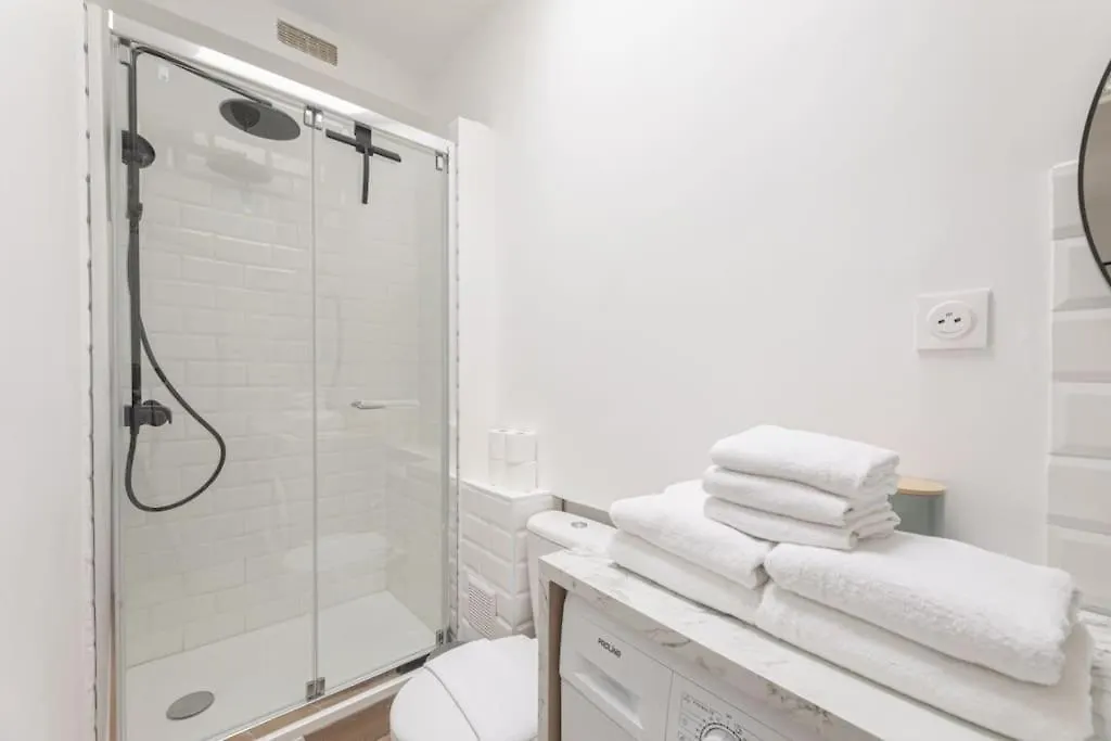 1 Bedroom # 14 # Alesia Paris